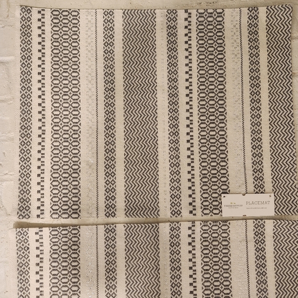 Threshold Gray and Off White Placemat With Silver Design - Picture 2 of 6